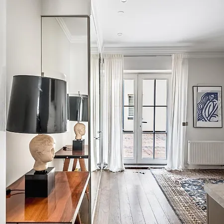 Apartment Super