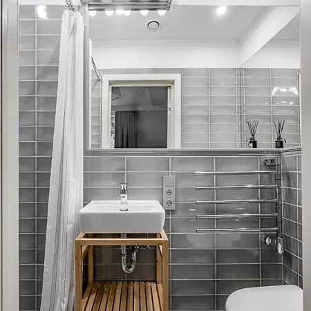 Apartment Super