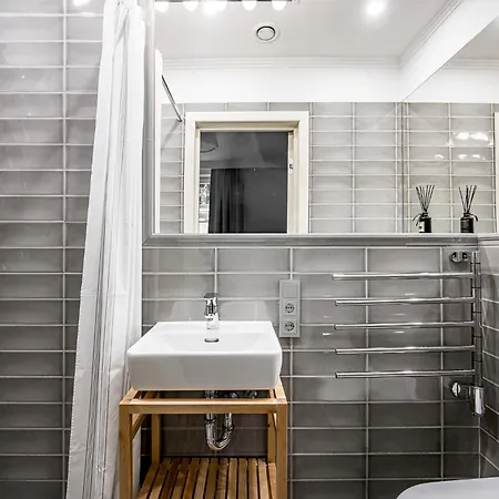 Apartment Super